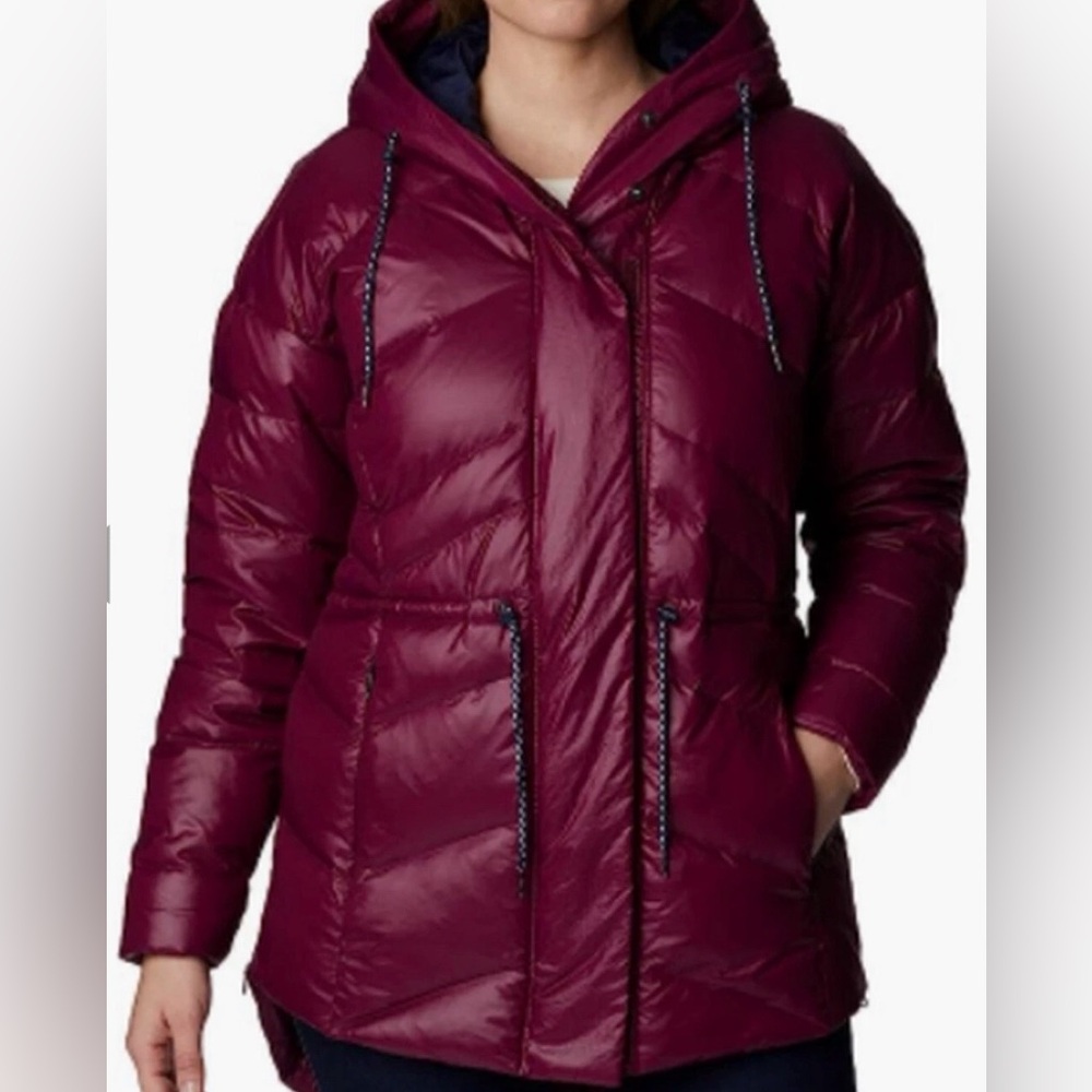 New Colombia Coat size large.
